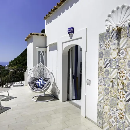 Villa In Positano With Sea-View Terrace *
